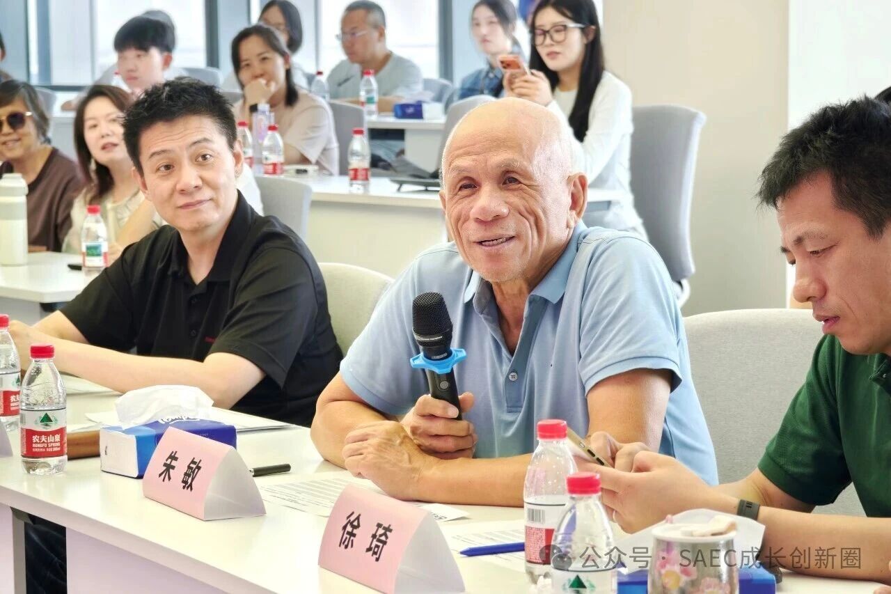 3、评委.jpg